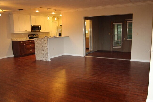Foto del edificio - 3125 S Lockwood Ridge Rd