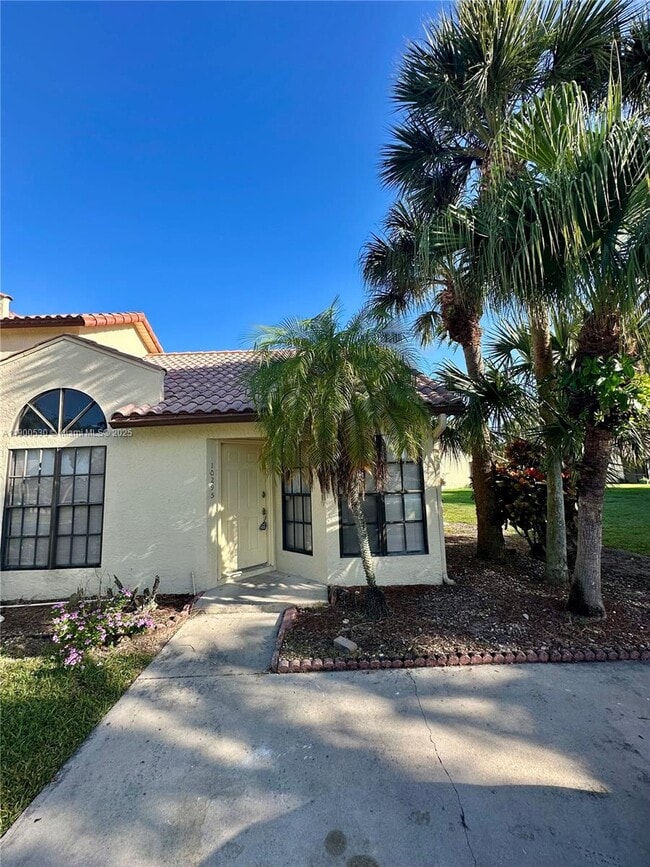 Foto del edificio - 10295 Hidden Springs Ct