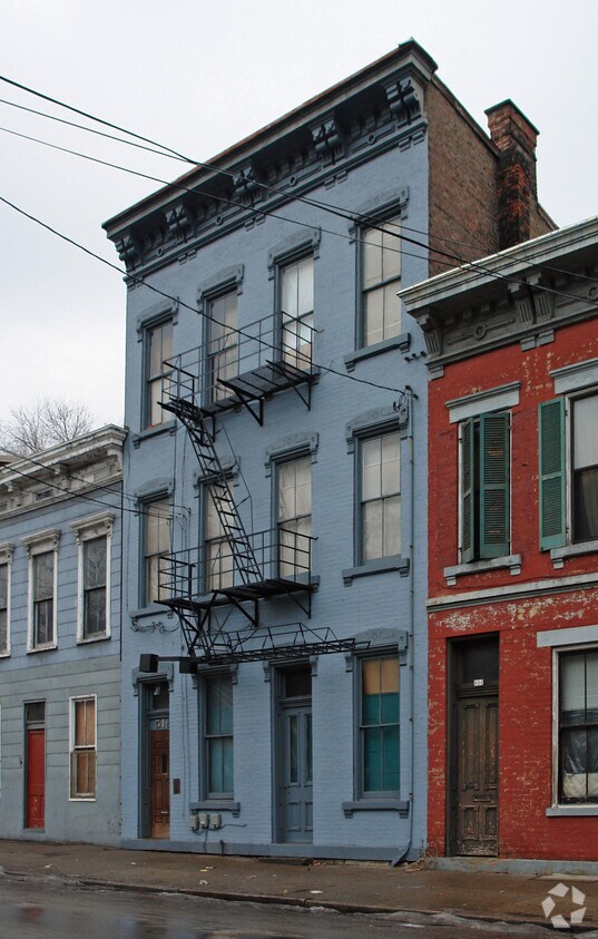 Building Photo - 519 W McMicken Ave