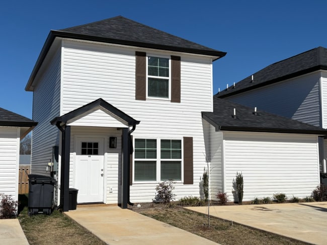 Building Photo - 108 Hobson St