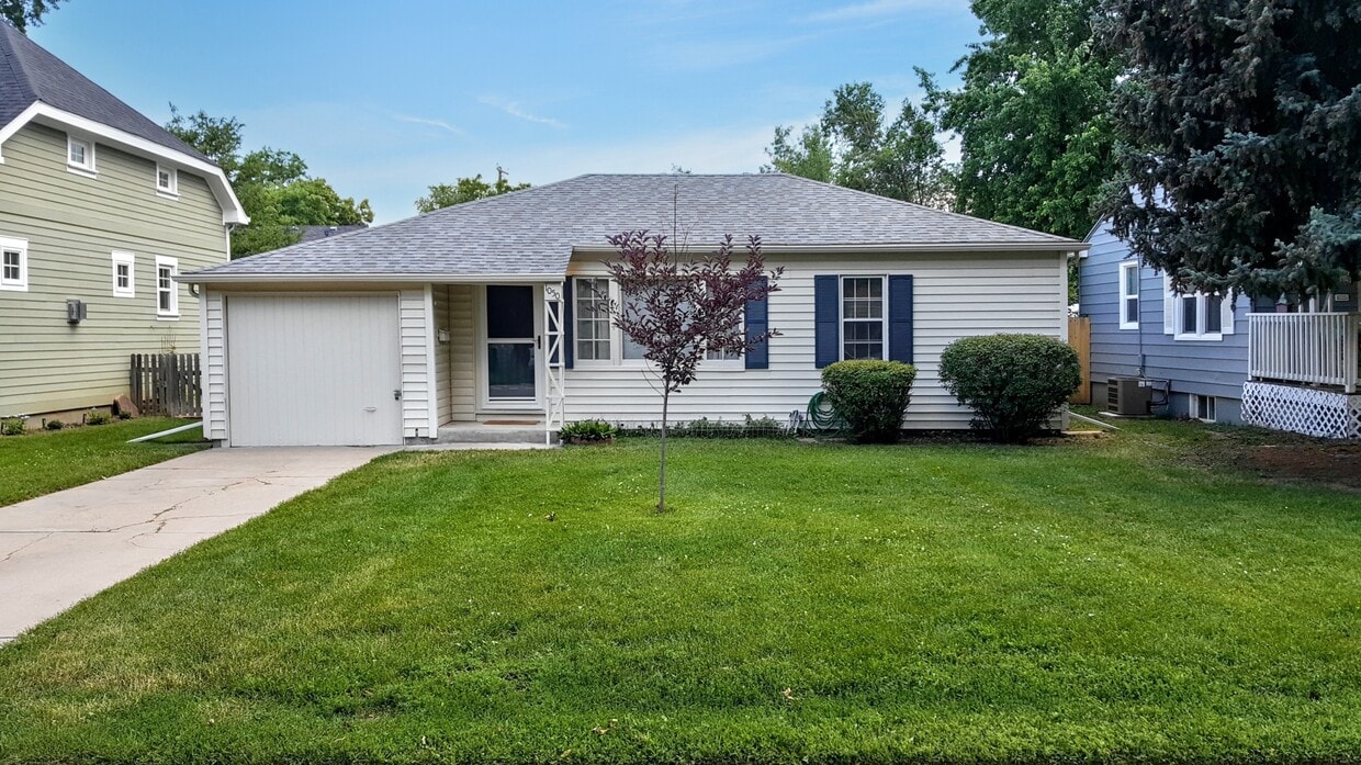 Photo - 1050 E Bates Parkway-