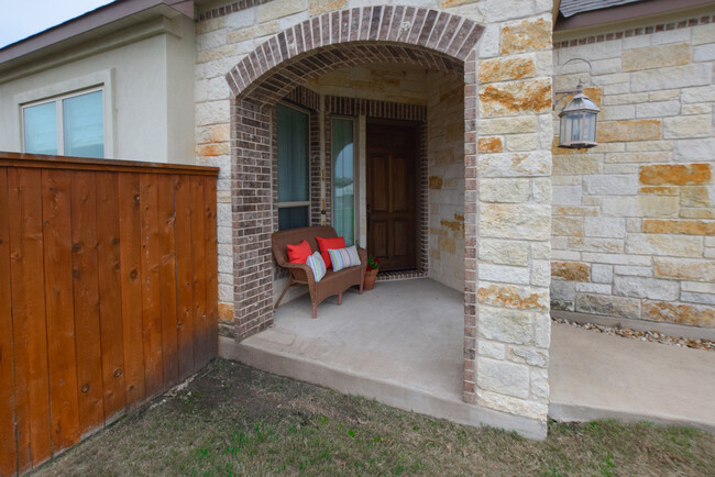 Building Photo - 127 Lightfoot Trail