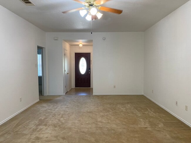 Building Photo - 1809 Liberty Hill Dr