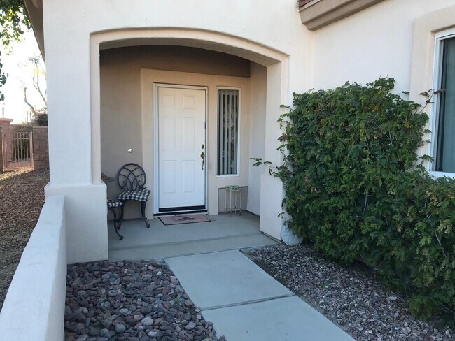 Foto del edificio - 78491 Glastonbury Way