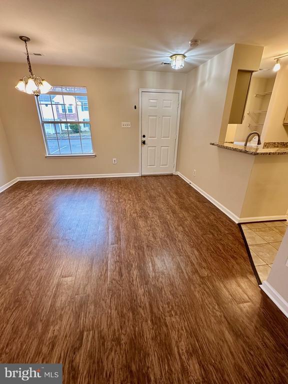 Foto del edificio - 206 Wind Ridge Dr