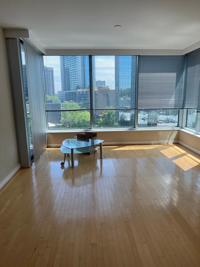 Building Photo - 3338 Peachtree Rd NE