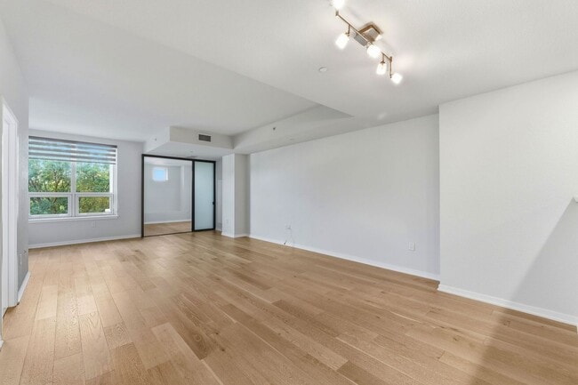 Building Photo - 1375 Lick Ave