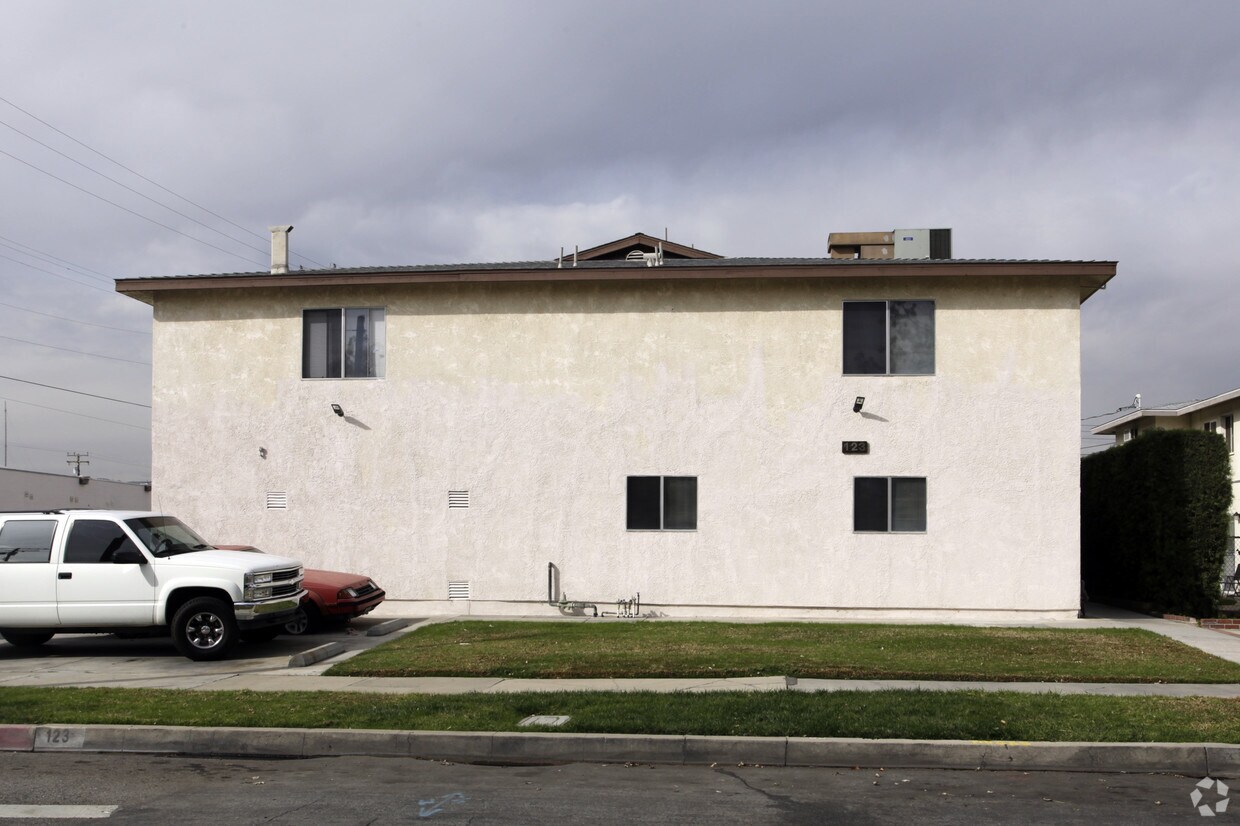 Building Photo - 123 Orange Grove Ave