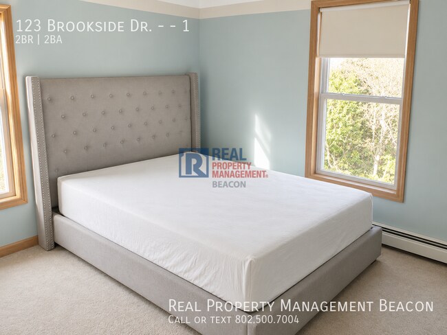 Foto del edificio - 123 Brookside Dr