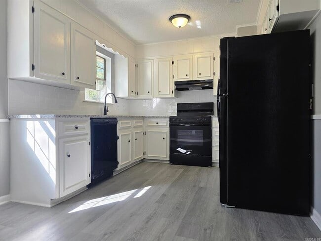 Foto del edificio - 216 Windhill Dr