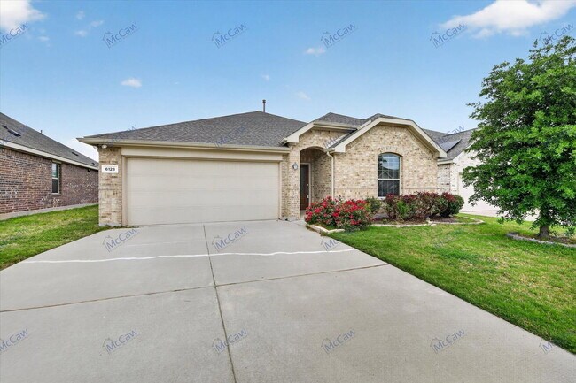 Foto del edificio - 6128 Fall Creek Ln