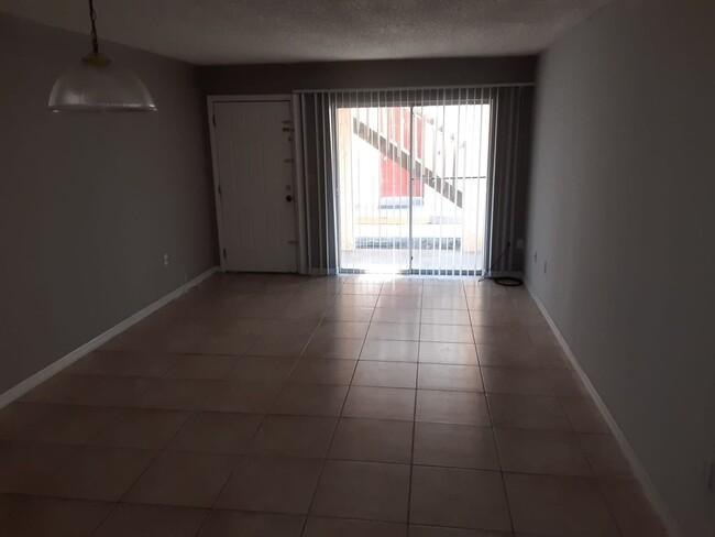 Building Photo - 1 Bed / 1 Bath available on Avalon Condo, ...
