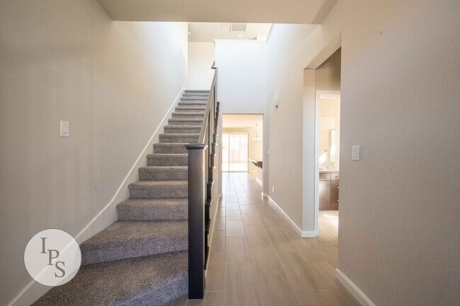 Building Photo - Brand New Clovis Home, 4BR/3BA, With Solar...