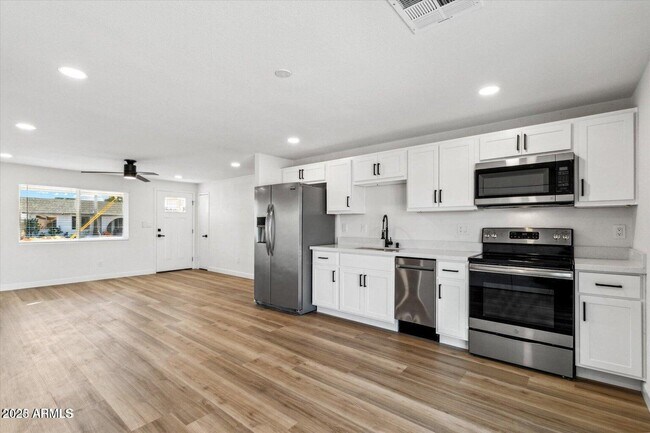 Foto del edificio - 4150 E Sweetwater Ave