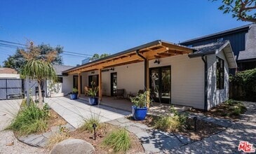 Building Photo - 619 California Ave
