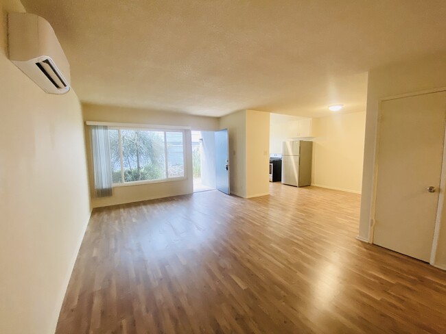 Foto del edificio - 11663 Gorham Ave