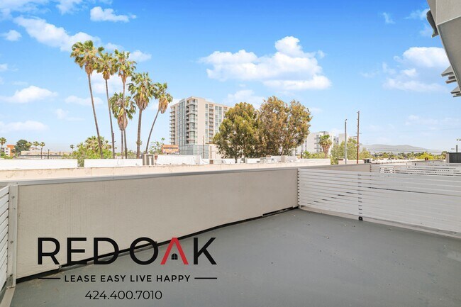 Foto del edificio - 11405 Chandler Blvd