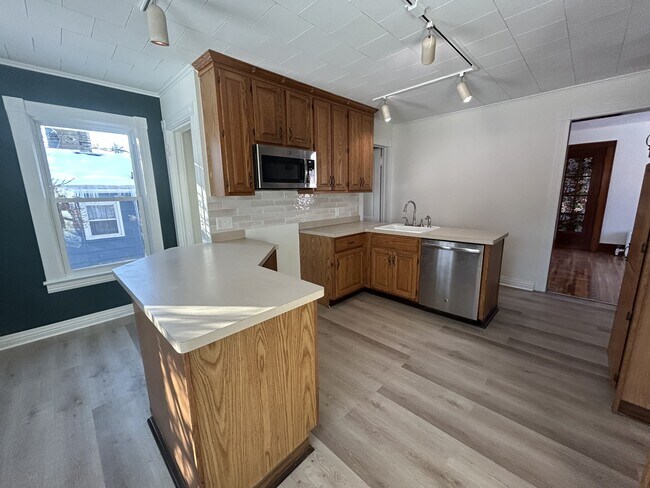 Foto del edificio - 567 Britton Rd