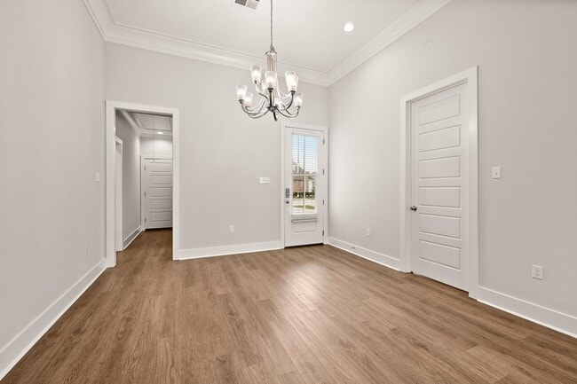 Building Photo - 545 Silverbill Ln