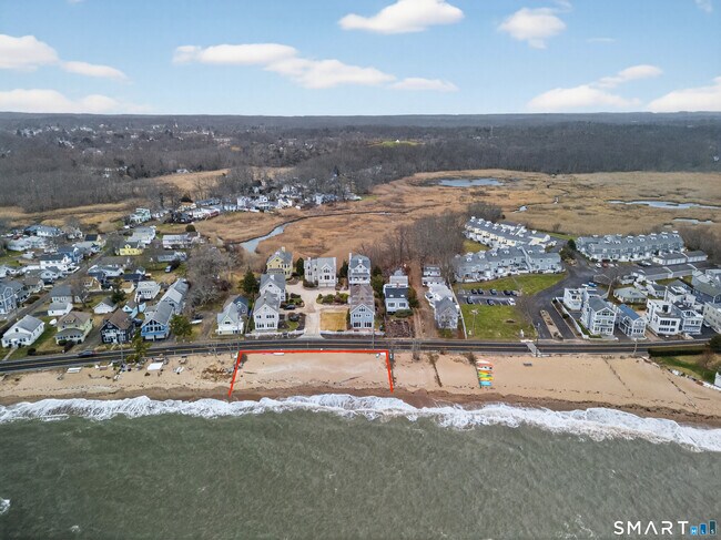 Foto del edificio - 82 Limewood Ave