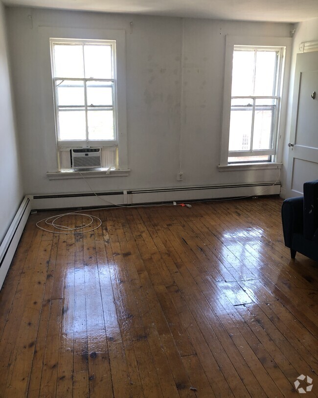 Building Photo - 204 Wooster St
