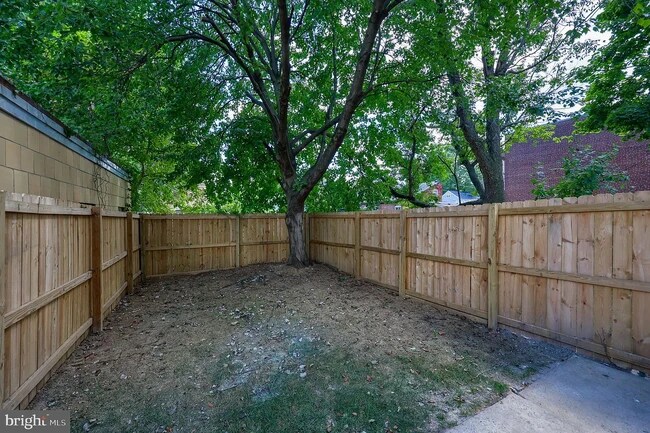 Foto del edificio - 674 W Vine St