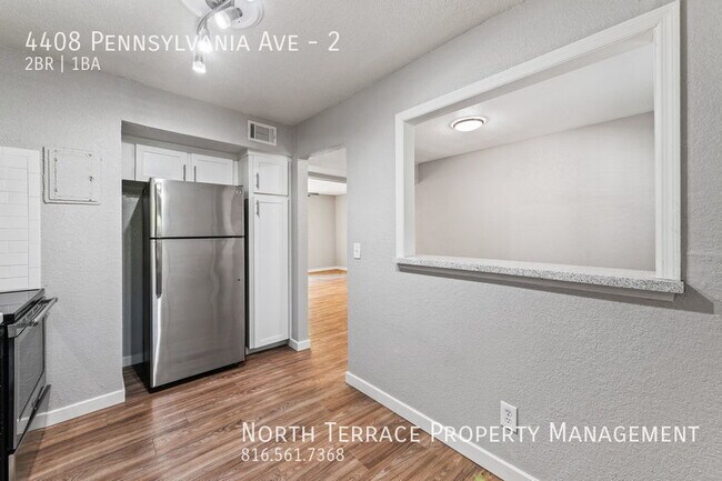 Building Photo - Spacious & Modern 2 Bed Apartment with Bal...