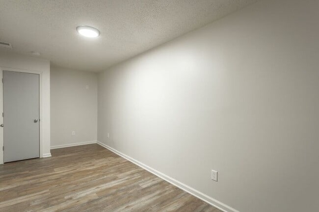 Building Photo - 127 Goodson Ave