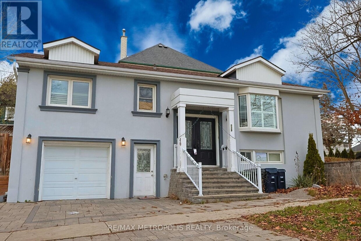 Photo principale - 538 Bellamy Rd N