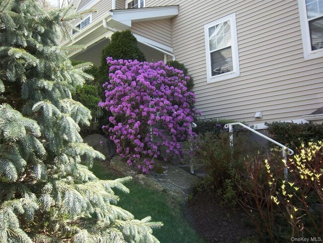 Building Photo - 36 Briarbrook Dr