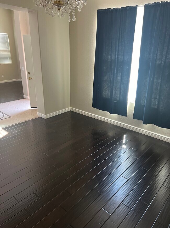 Foto del edificio - 5992 Larry Dean St