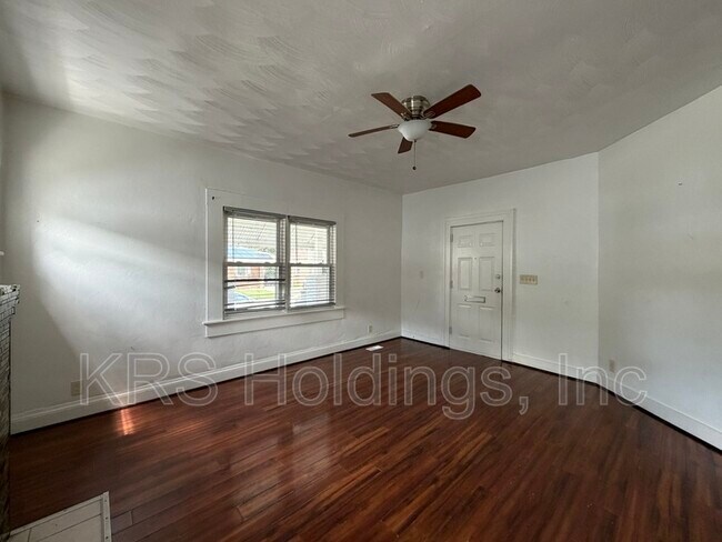 Building Photo - 1025 Baltimore St