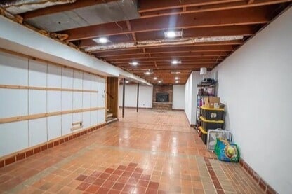 Primary Photo - 22 E Garfield Ave