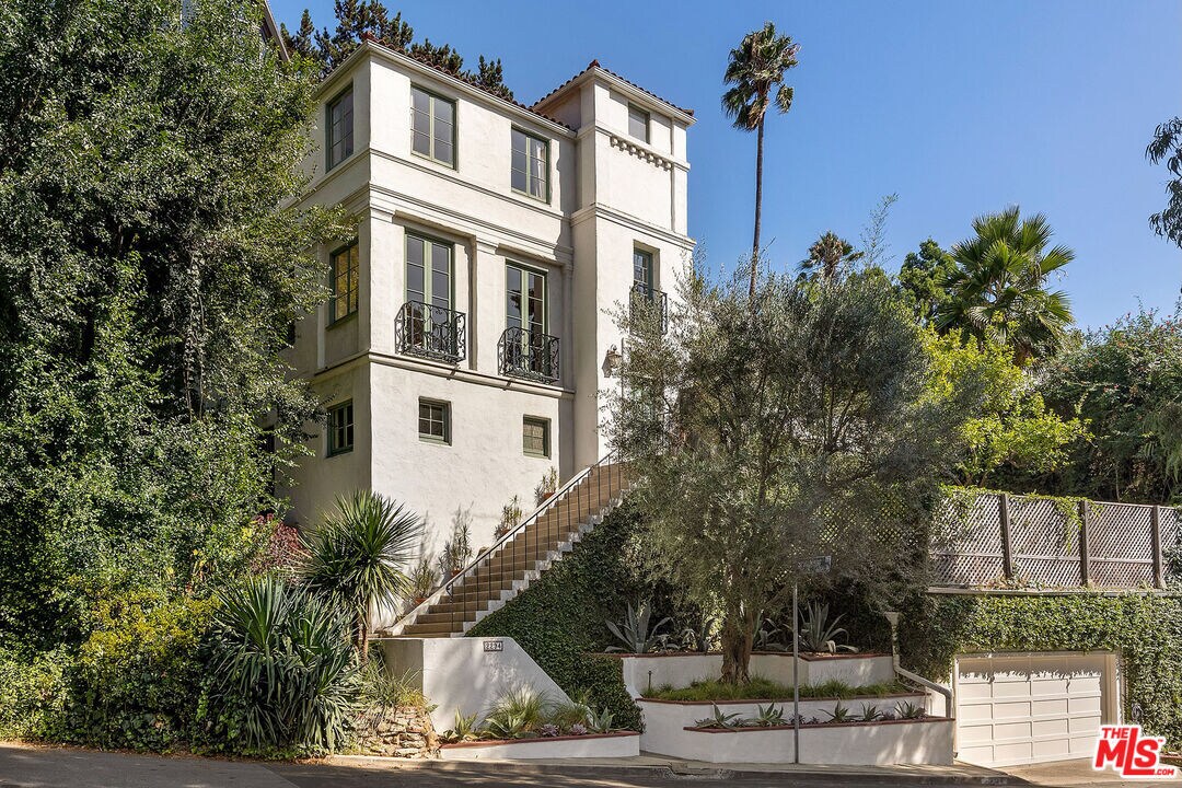 Primary Photo - 2294 Alcyona Dr