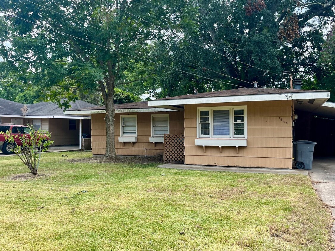 Primary Photo - 2 BR/1 BATH very close to LSU!