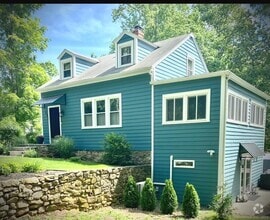Building Photo - 199 New England Rd