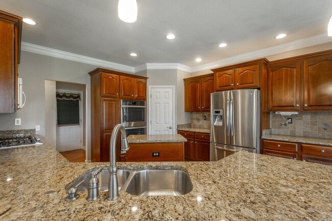 Building Photo - 8517 Horseshoe Bend Ln