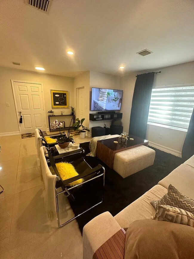 Photo - 204 NW 14th Ave Townhome