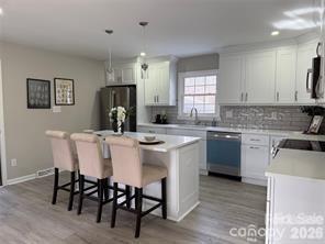 Building Photo - 2411 Kimway Dr