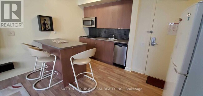 Photo du bâtiment - 8 Colborne St