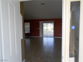 Building Photo - 407 Chamonix Ave S