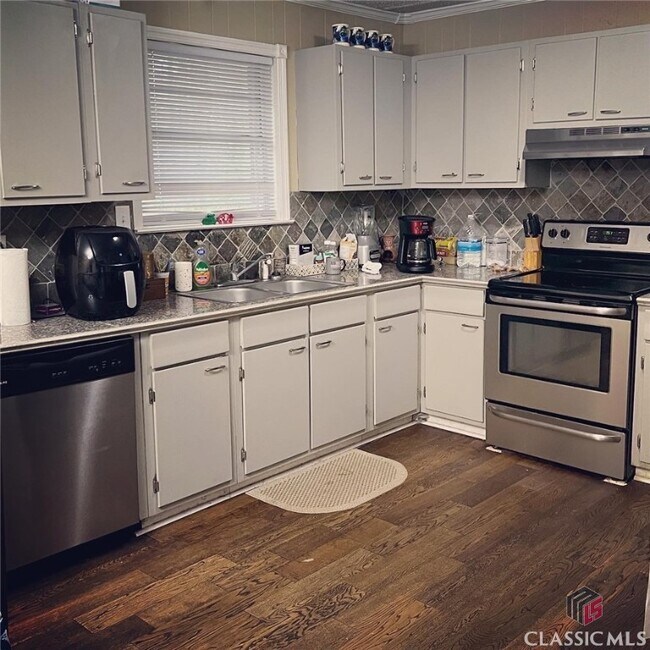 Foto del edificio - 1160 Bouldercrest Cir