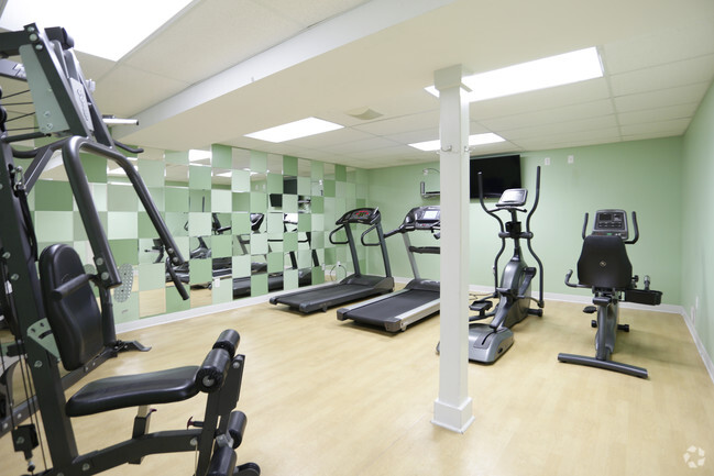 Gimnasio - Briarlane Apartments