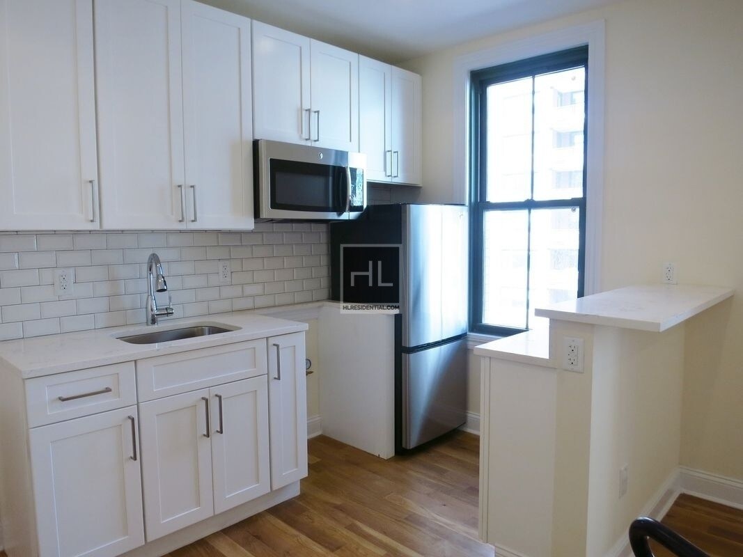 Foto principal - 512 E 79th St