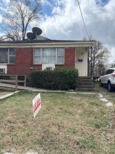 Building Photo - 925 Lee Ave