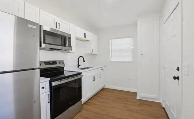 Building Photo - 3416 N Garrison St