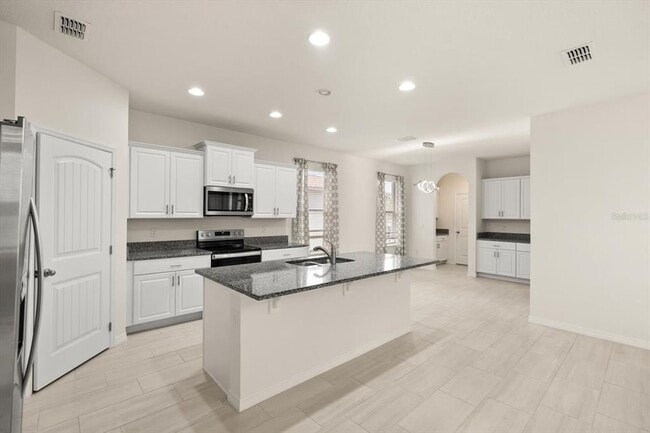 Foto del edificio - 16477 Point Rock Dr