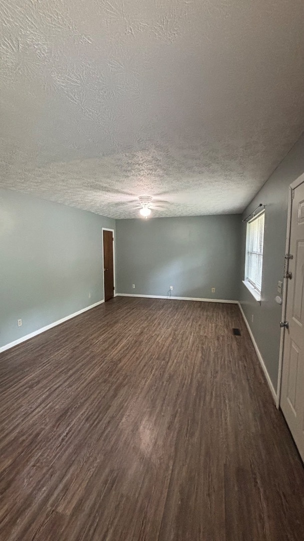 Building Photo - 907 Ivan Dr SW