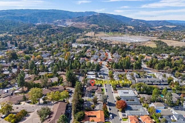 Foto del edificio - 22434 Salem Ave