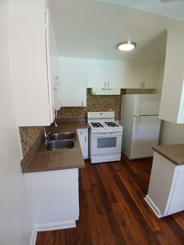 Foto principal - 909 E Madison Ave